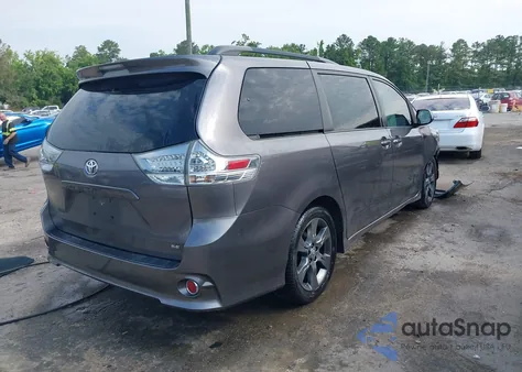 2015 Toyota Sienna Se 8 Passenger z USA, uszkodzony, nr VIN 5TDXK3DC0FS635093